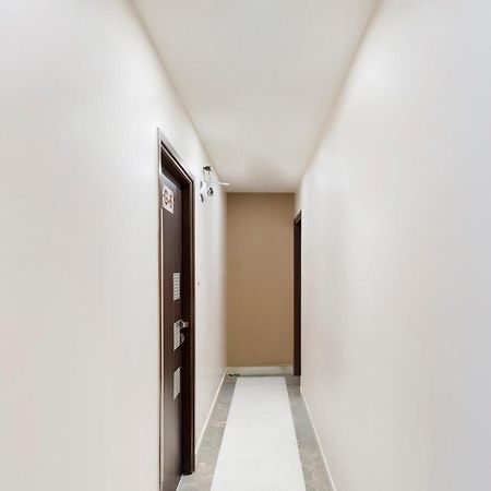 Oyo 69377 Hotel Ruby Mumbai Exteriör bild