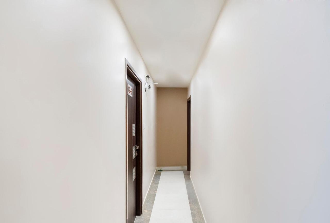 Oyo 69377 Hotel Ruby Mumbai Exteriör bild