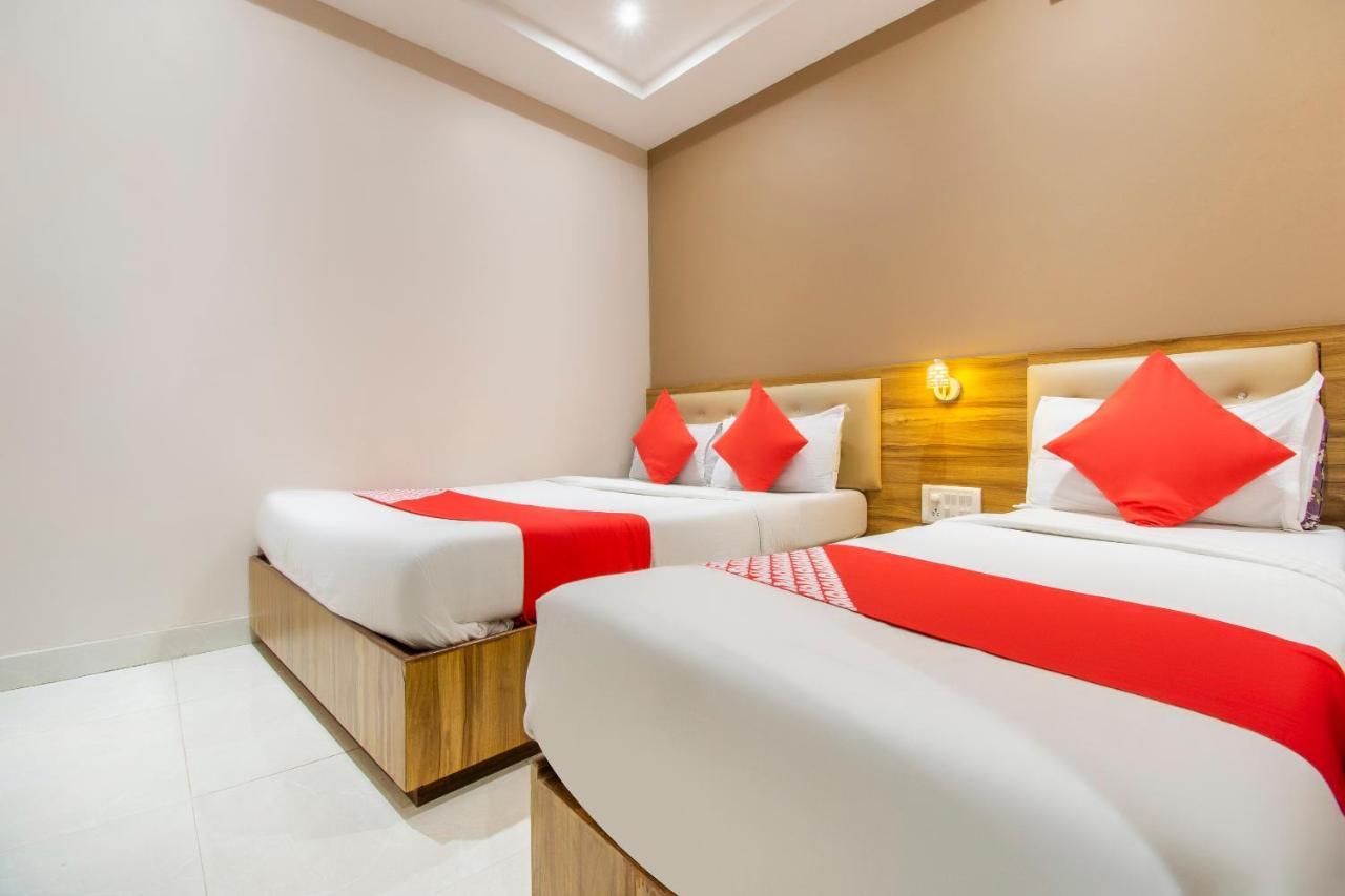 Oyo 69377 Hotel Ruby Mumbai Exteriör bild