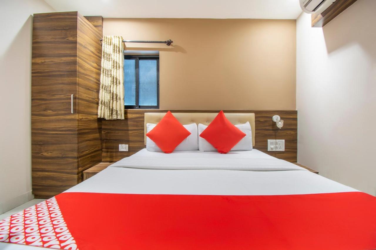 Oyo 69377 Hotel Ruby Mumbai Exteriör bild