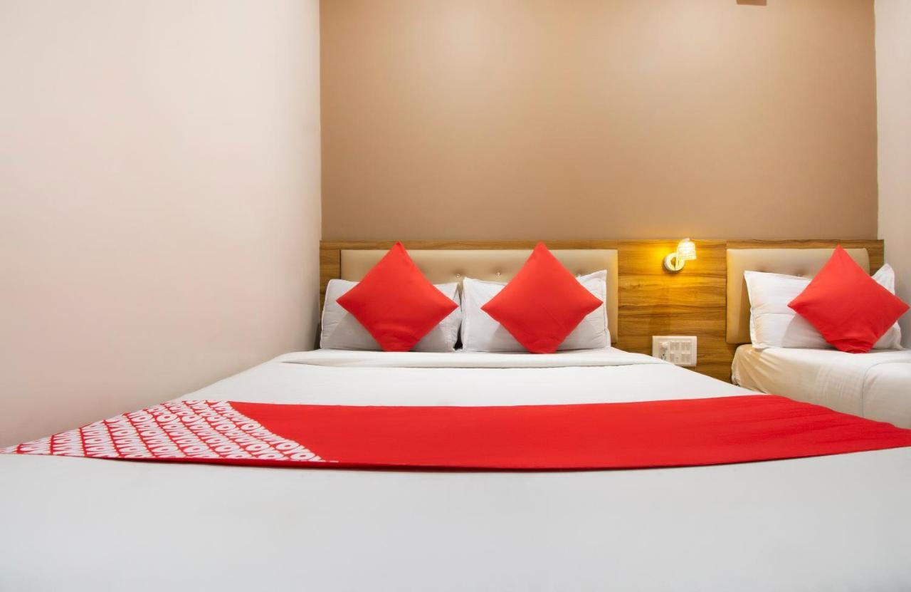 Oyo 69377 Hotel Ruby Mumbai Exteriör bild